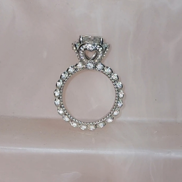 Vintage Style Mossinite 3ct Ring Sz 7 Round Flower EUC - Picture 3 of 12